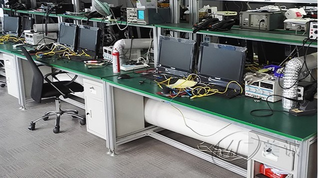 實(shí)驗(yàn)室防靜電工作臺