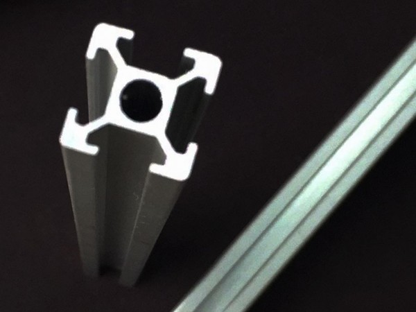 如何判斷工業(yè)鋁型材好壞？