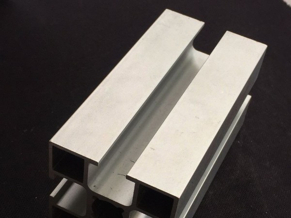 工業(yè)鋁型材從生產(chǎn)到出口經(jīng)歷了什么？