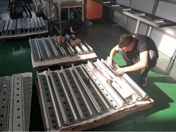 鋁材加工的基本設(shè)備有哪些？